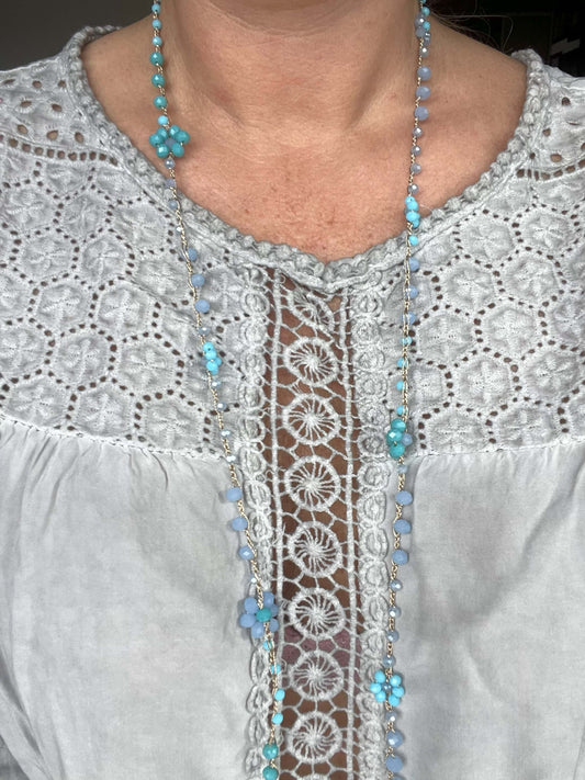 Giardino Azzurro: collana boho chic anallergica, senza chiusura, ispirata alla natura. Perfetta per un look unico ed elegante