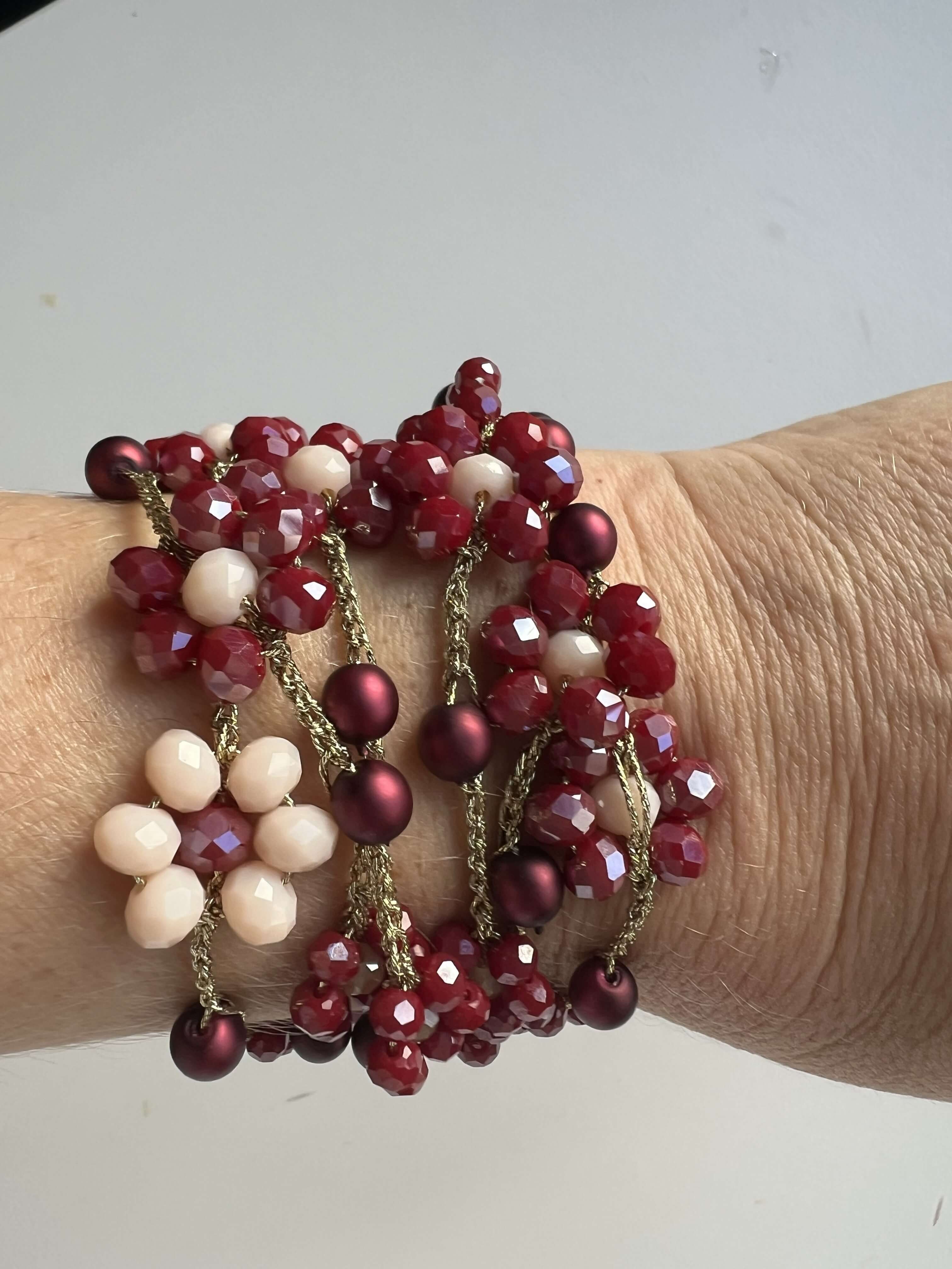 Collana donna bordò fatta a mano, crochet artigianale, senza metallo, anallergica, ideale per uso quotidiano