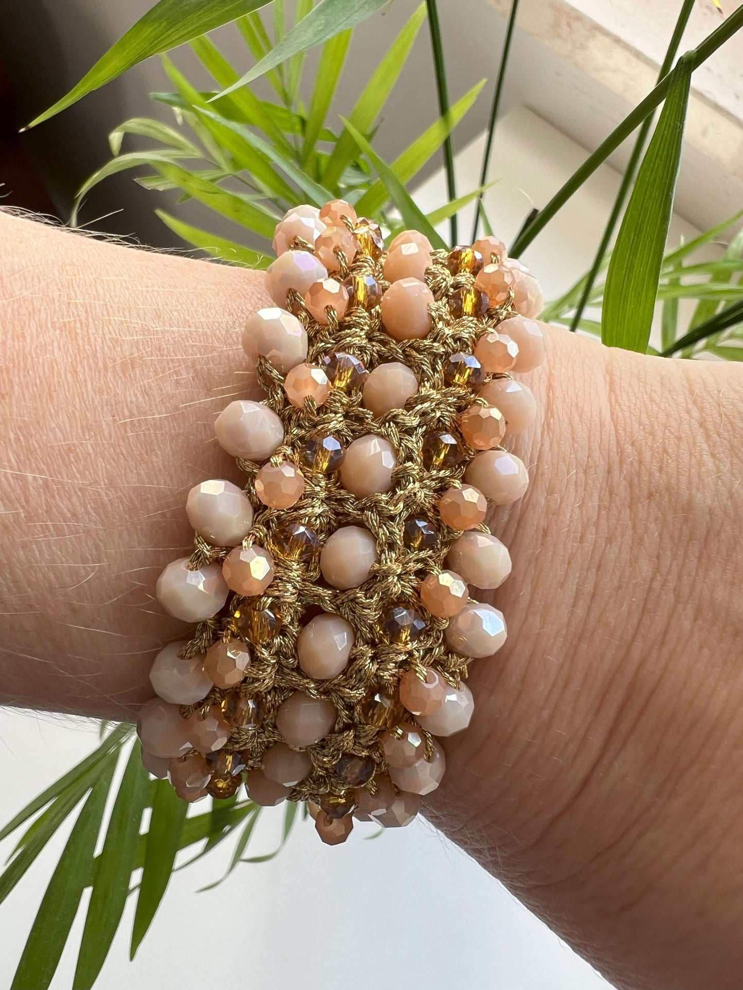 Bracciale Onda Grande: pensato per brillare nei momenti che contano. L'accessorio statement che trasforma ogni abito da cerimonia in haute couture