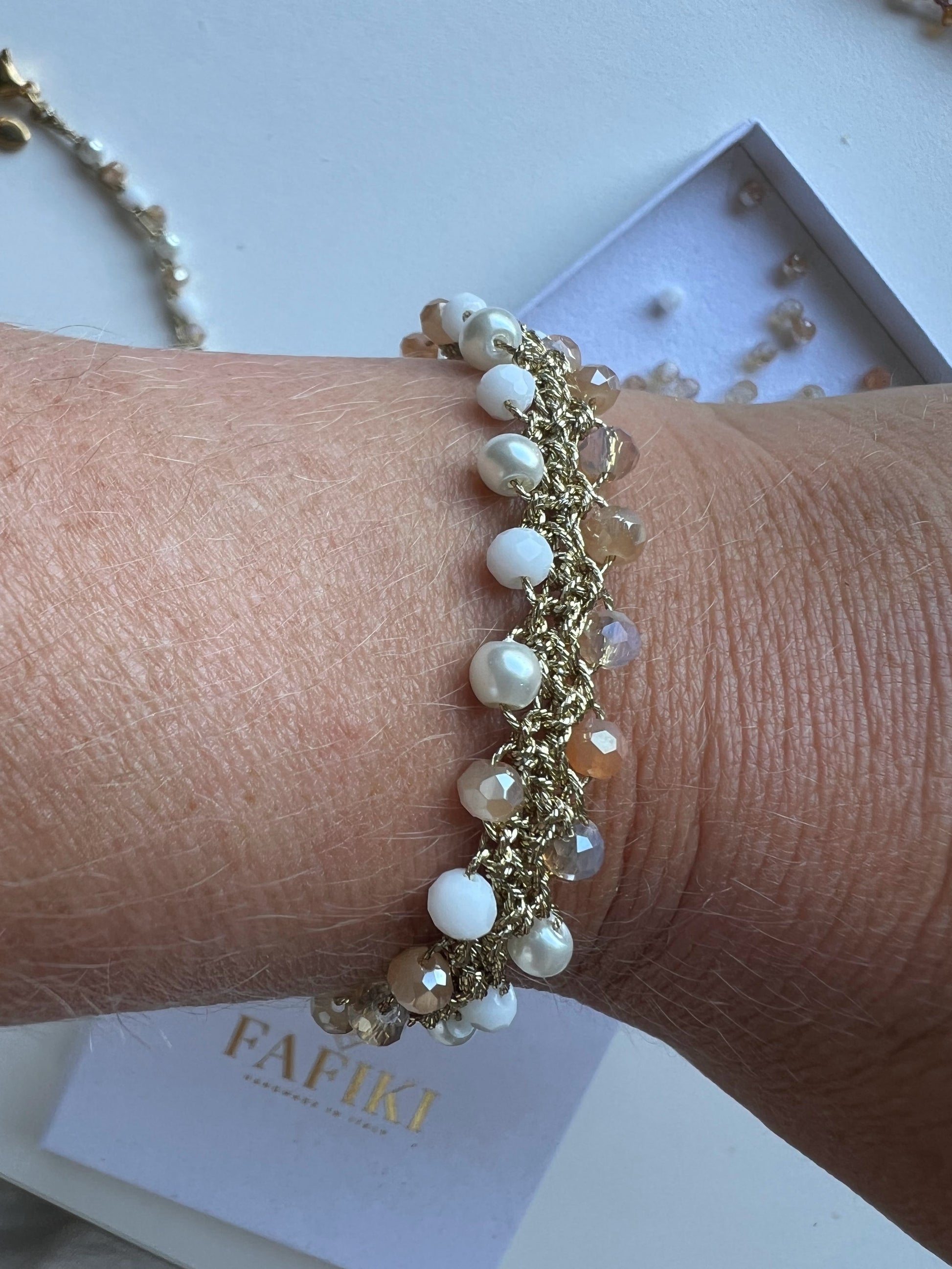 Bracciale boho all’uncinetto fatto a mano in stile crochet