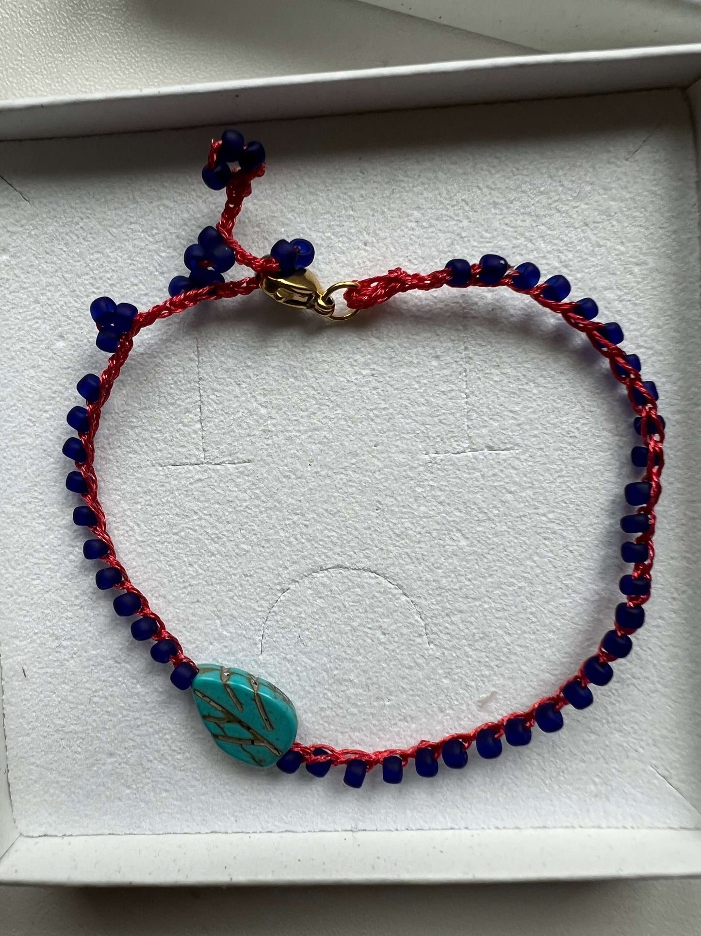 Bracciale un simbolo che ti rappresenta. Yana è il tuo talismano quotidiano.