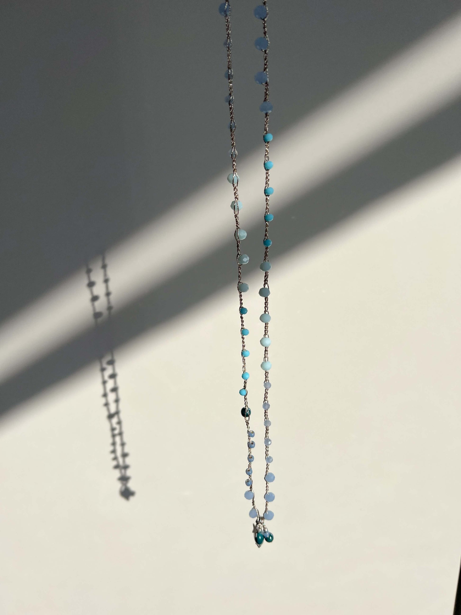 Gioiello convertibile Cuore di Laguna: collana e bracciale artigianale con cristalli e ceramica