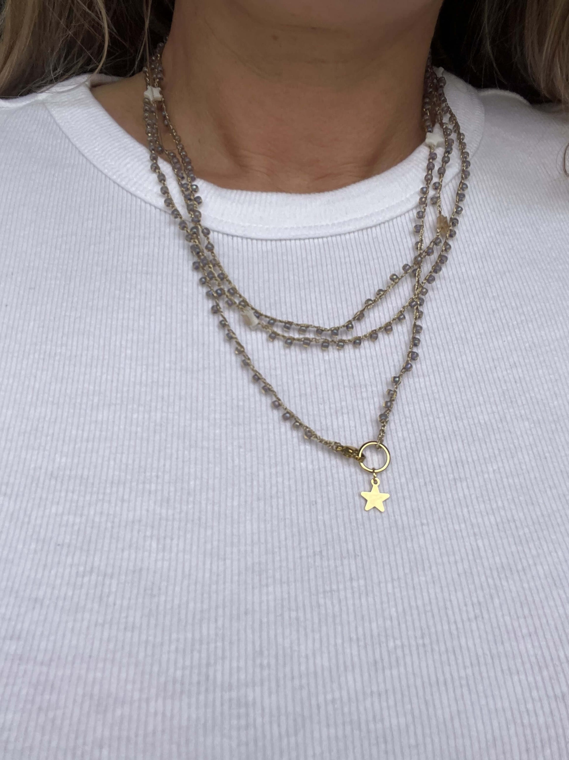 Collana lunga regolabile donna boho con perline giapponesi e madreperla, color topazio