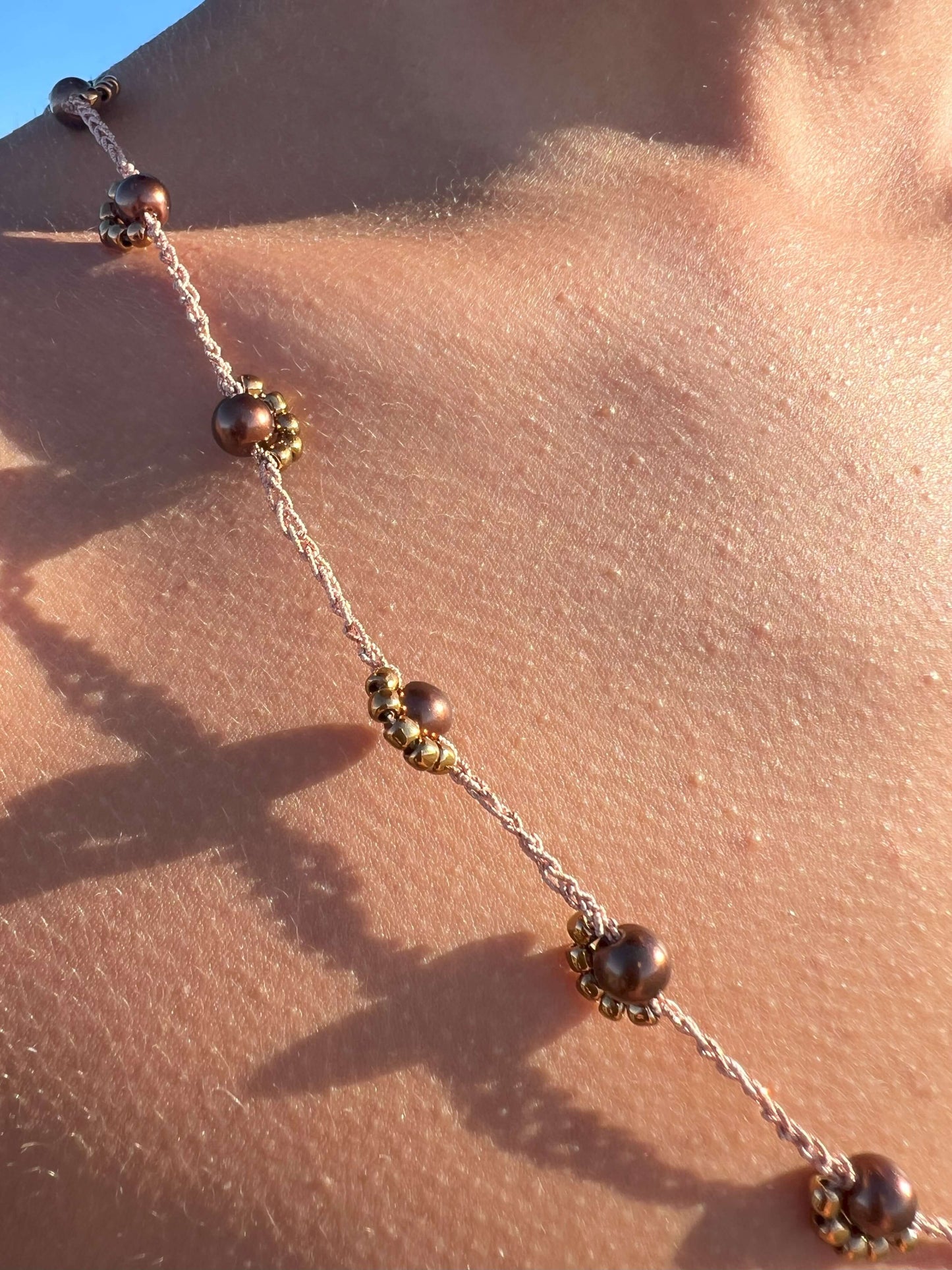 Collana Bruma di Quercia 🌿: design minimal chic con perline e cristalli, perfetta per uno stile boho naturale e raffinato