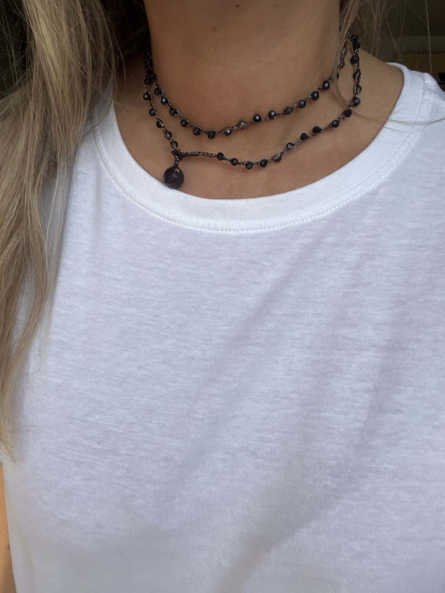 Collana artigianale con cristalli Melograno, Burgundy o Violaccia. Senza metallo, delicata e versatile.