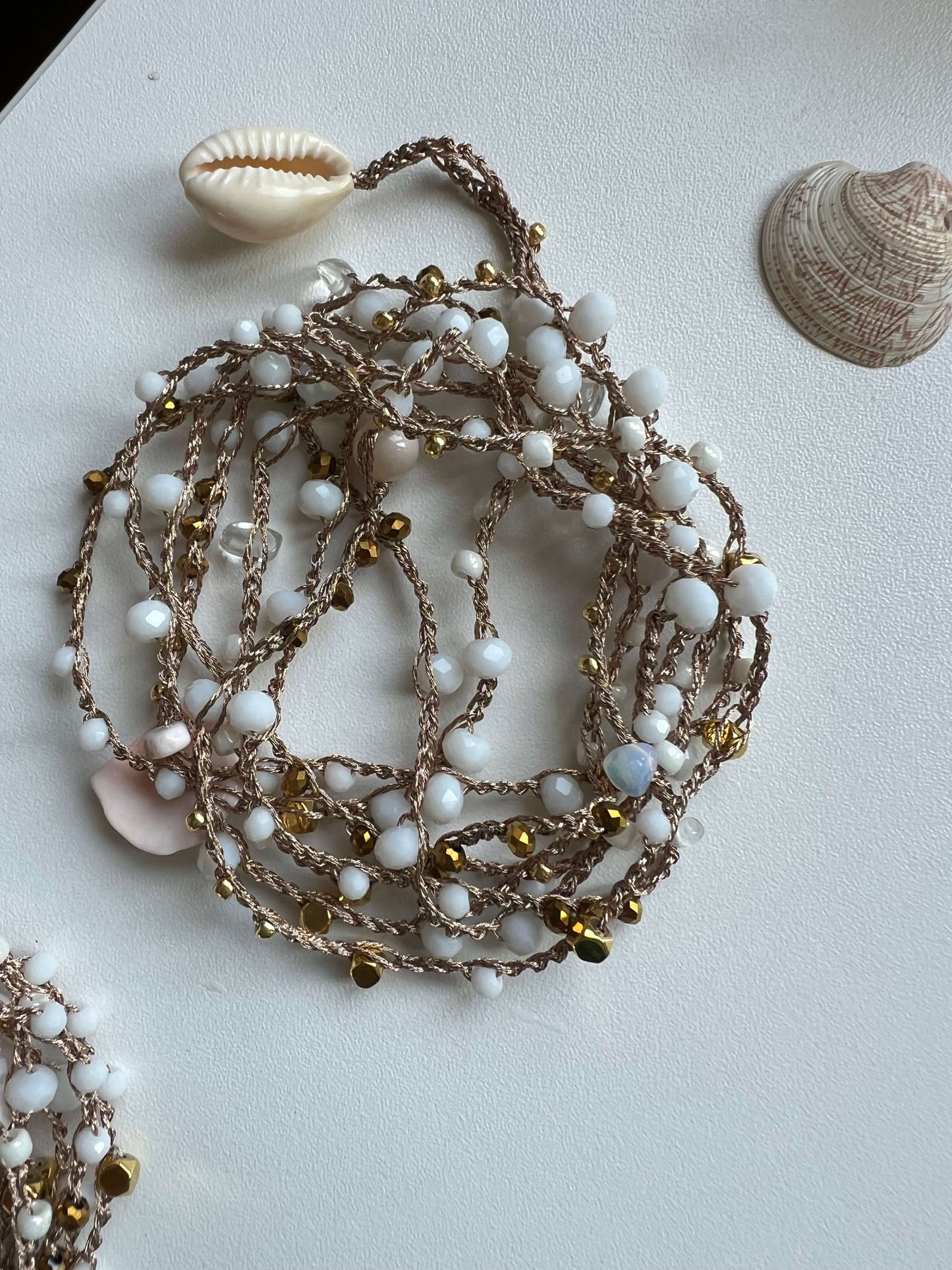 Collana boho  Oro-beige conchiglia
