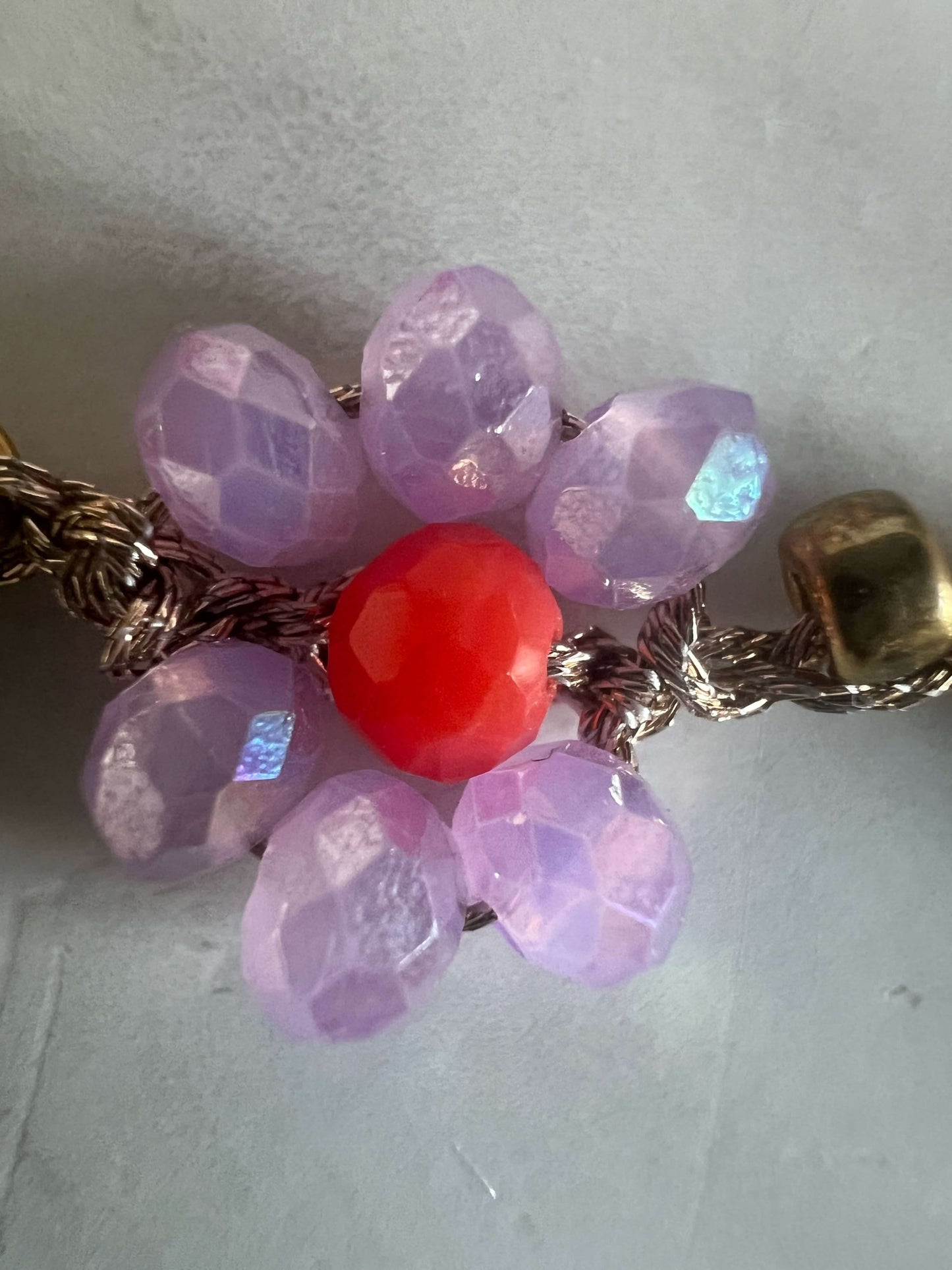 Da collana a bracciale in un gesto ✨ Summer Flower, il gioiello trasformabile FAFIKI.