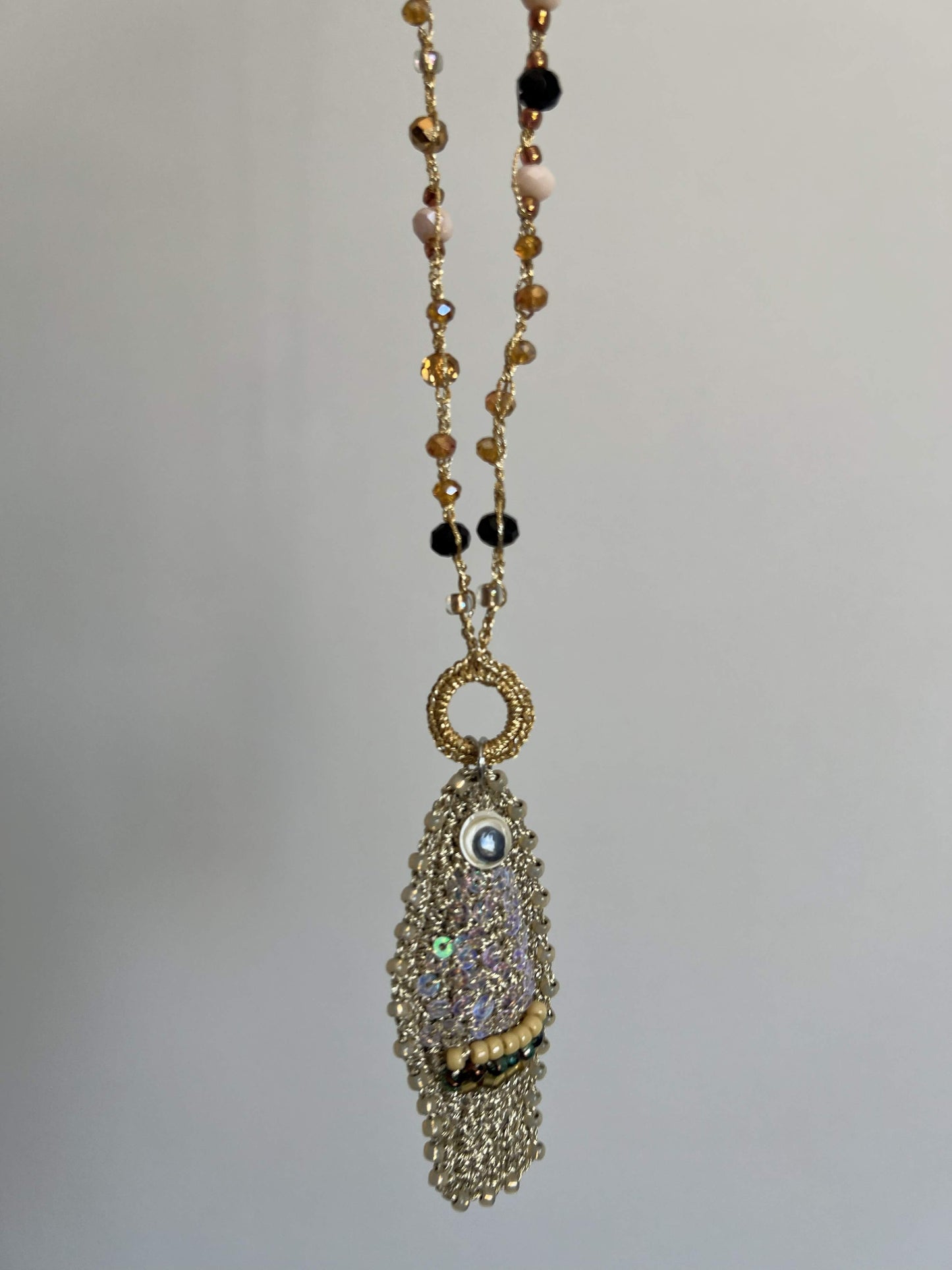 Collana oro pesce Gold Fish: gioiello esclusivo SUNSPELL, design iconico per donna che vuole distinguersi con eleganza