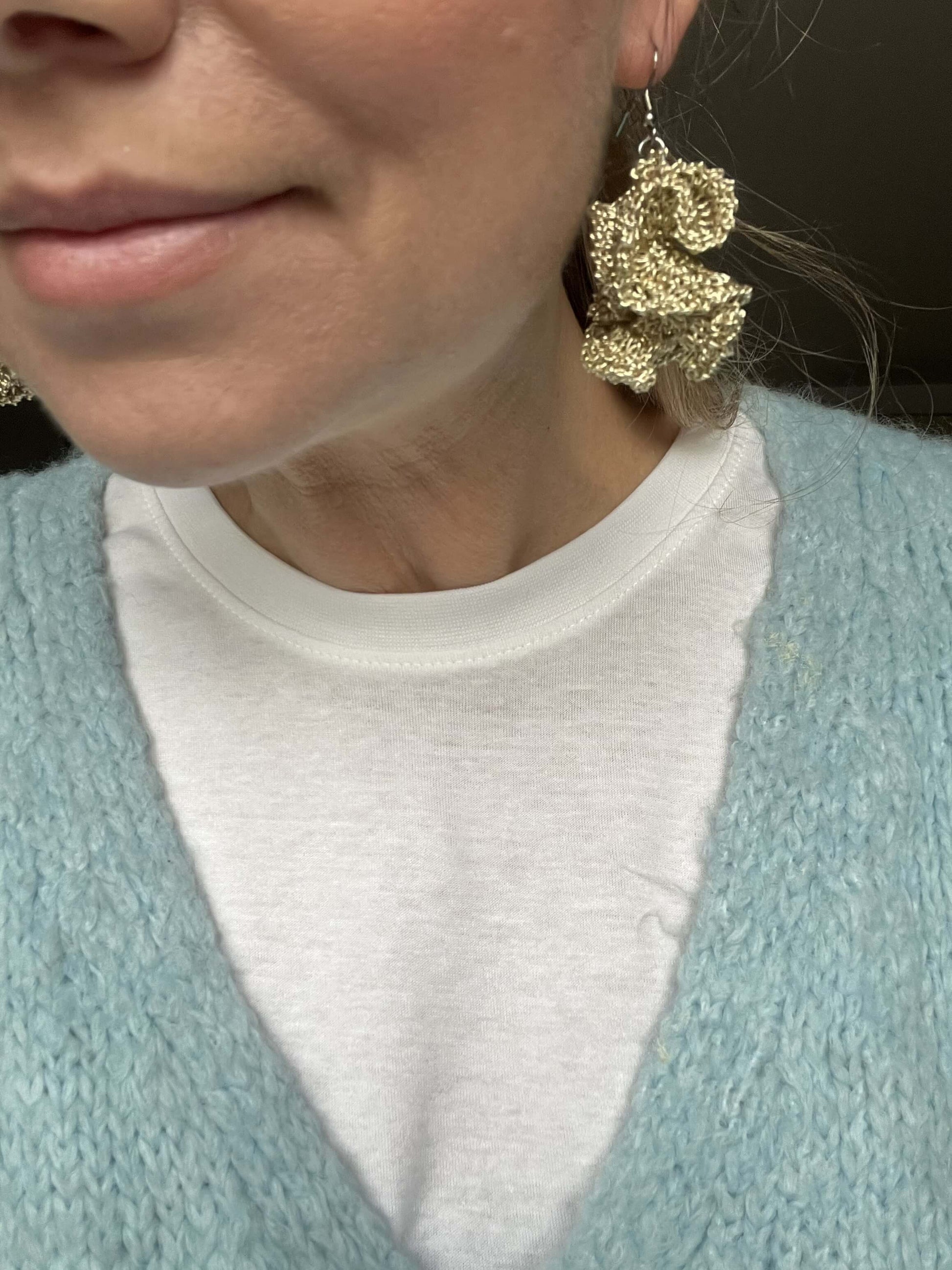 Lightweight gold-look earrings, hypoallergenic & handmade – perfect statement jewelry for women who love boho style.