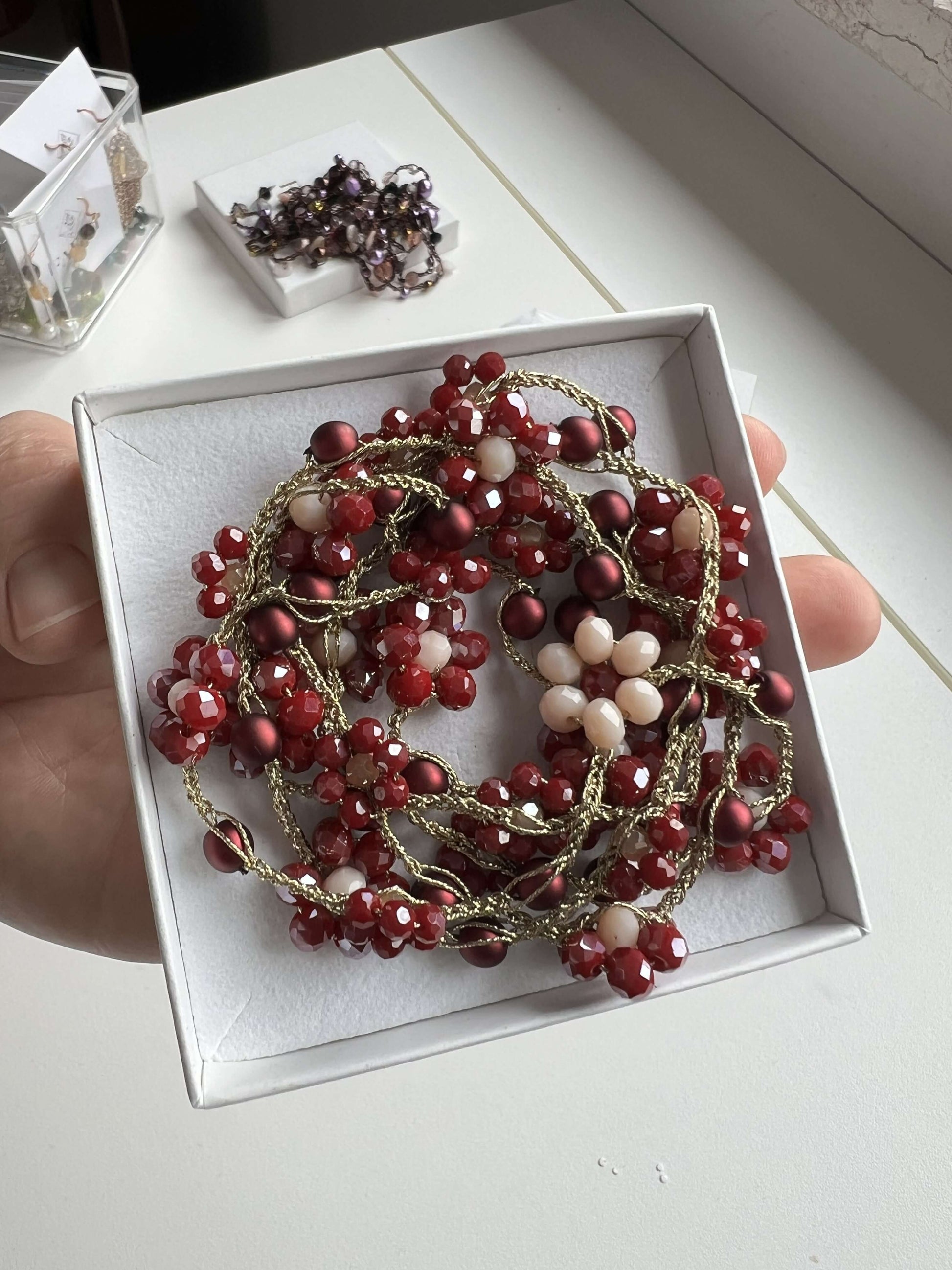 Collana crochet bordò stile boho, fatta a mano, senza metallo, anallergica, regalo  per lei