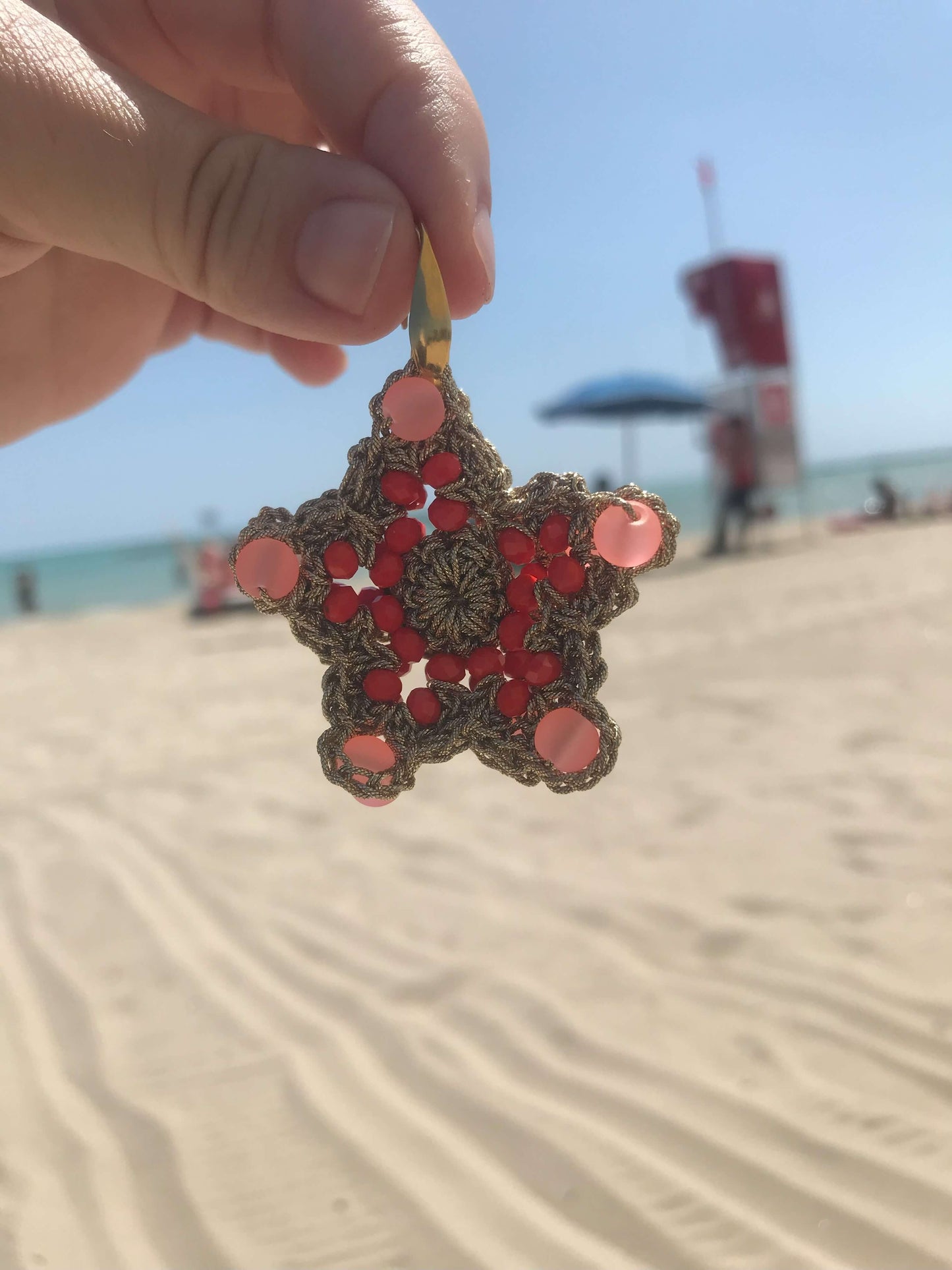 Orecchini artigianali stella marina cristalli - Fatti a mano Italia con filato gioiello. Gioielli mare donna eleganti e originali