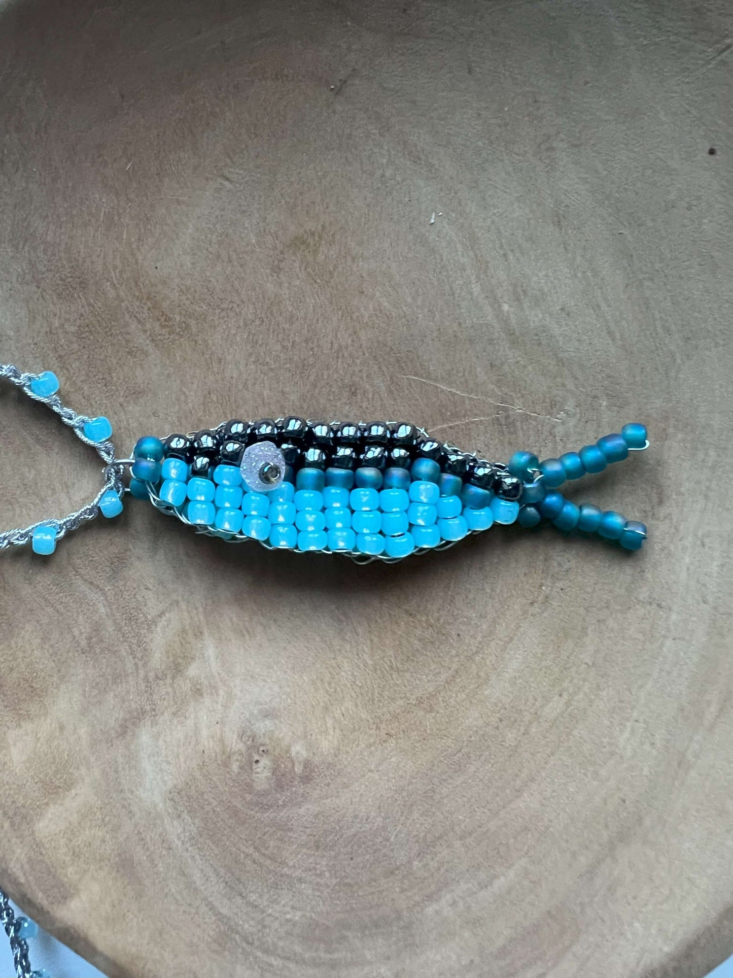  Un regalo unico! Collana con ciondolo pesce fatto a mano, simbolo di fortuna e stile. 