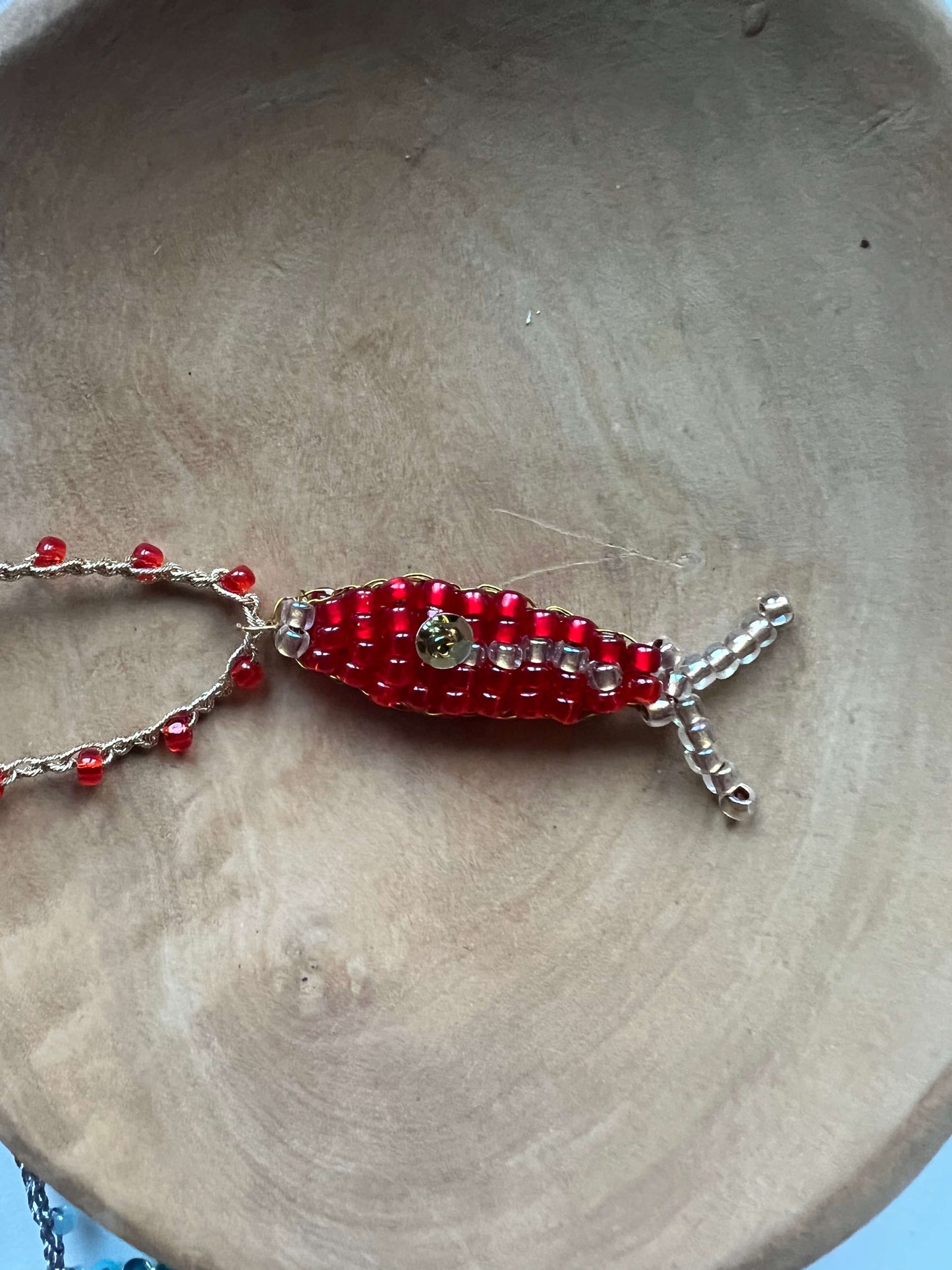 Simbolo di fortuna e libertà! Collana con ciondolo pesce realizzato a mano, scegli il tuo colore preferito! 