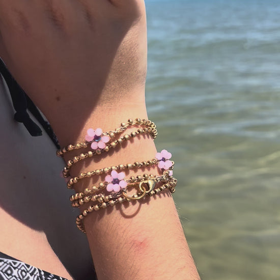 Limited drop 🌸 Summer Flower: il tuo nuovo must-have estivo è online ora.