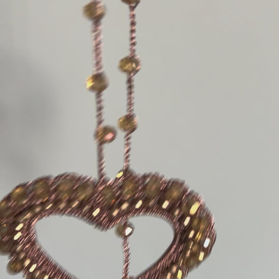 Collana cuore bronzo e oro, elegante e leggera. Il dettaglio perfetto per cerimonie, matrimoni e feste speciali.