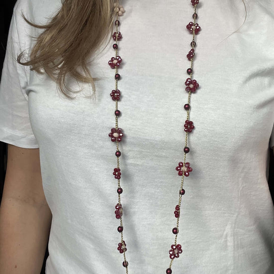 Collana crochet bordò handmade, senza chiusura e senza metallo, leggera e anallergica, gioiello artigianale donna