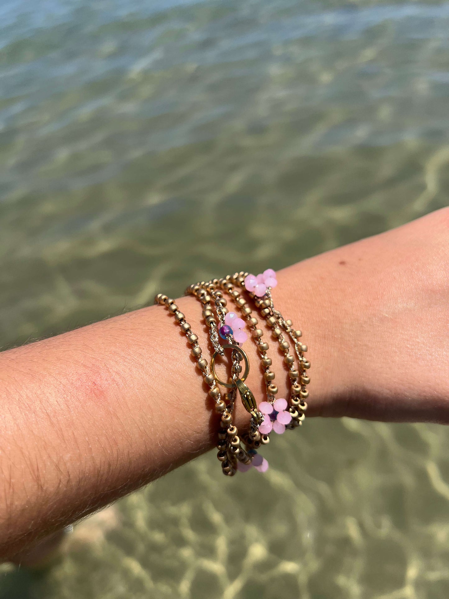 Limited drop 🌸 Summer Flower: il tuo nuovo must-have estivo è online ora.
