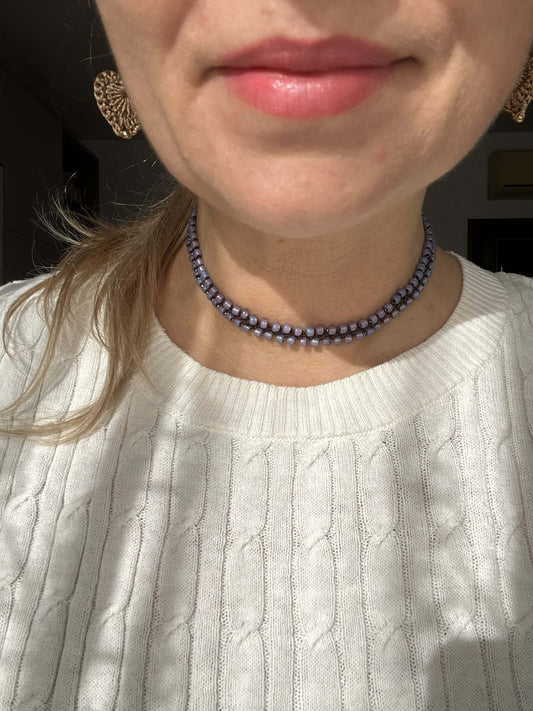 Un choker elegante e naturale, lavorato all’uncinetto. Si adatta a te, non il contrario. Per chi sceglie qualità e unicità.