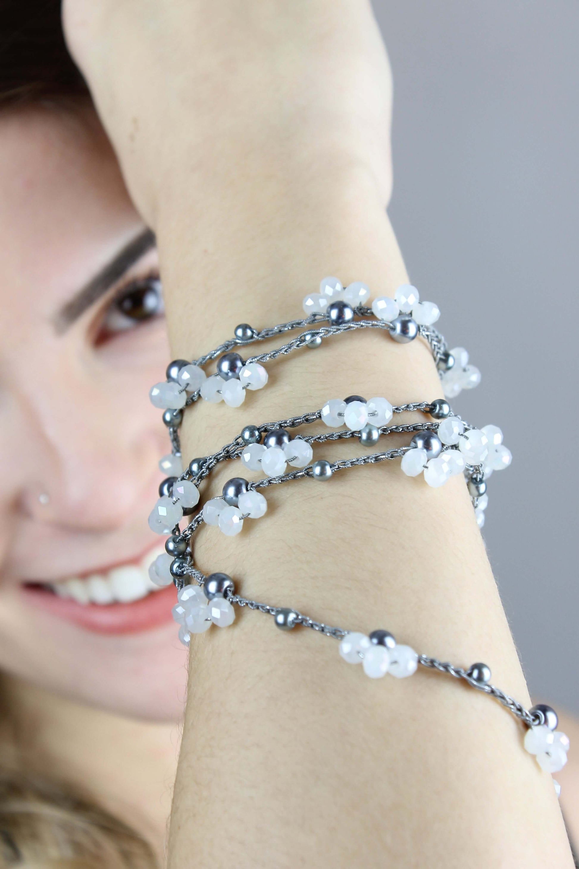 Collana Grey - collana all'uncinetto e perline - fafiki